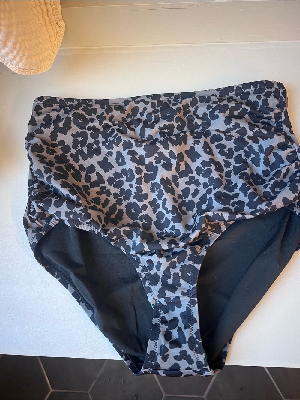 Kiava- High-Waist Leopard Print Bikini Bottoms